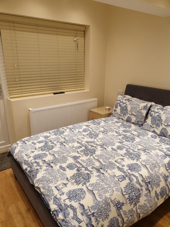 London Luxury Apartments 5 Min Walk From Ilford Station, With Free Parking Free Wifi エクステリア 写真