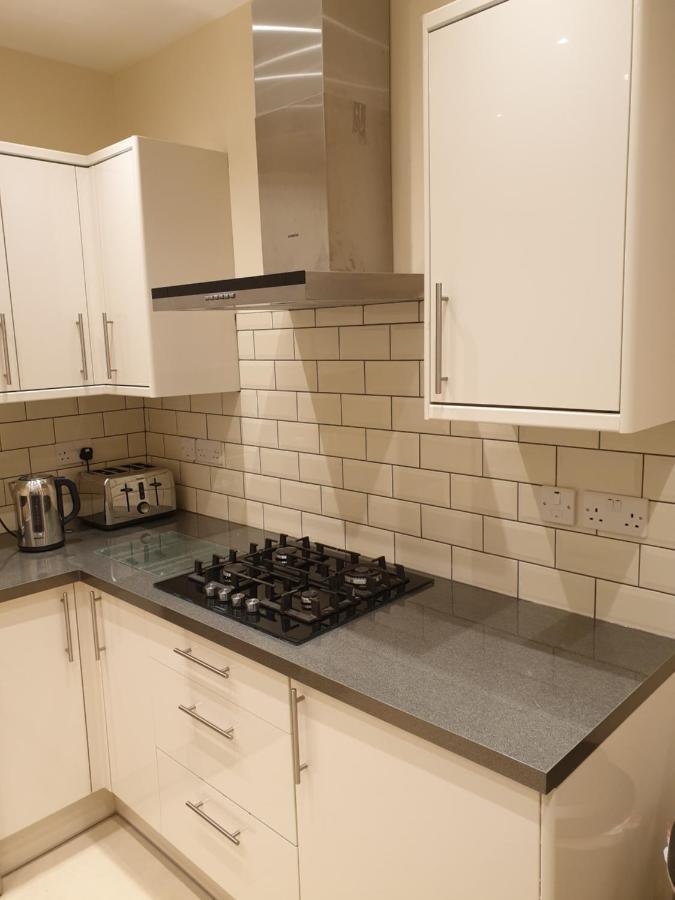 London Luxury Apartments 5 Min Walk From Ilford Station, With Free Parking Free Wifi エクステリア 写真