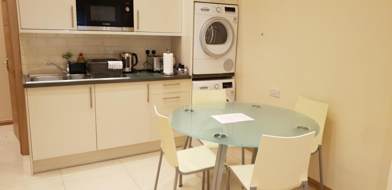 London Luxury Apartments 5 Min Walk From Ilford Station, With Free Parking Free Wifi エクステリア 写真