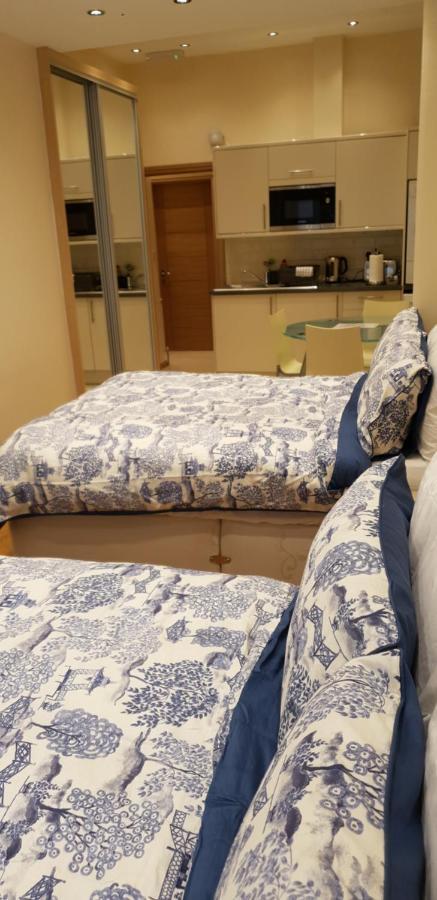 London Luxury Apartments 5 Min Walk From Ilford Station, With Free Parking Free Wifi エクステリア 写真