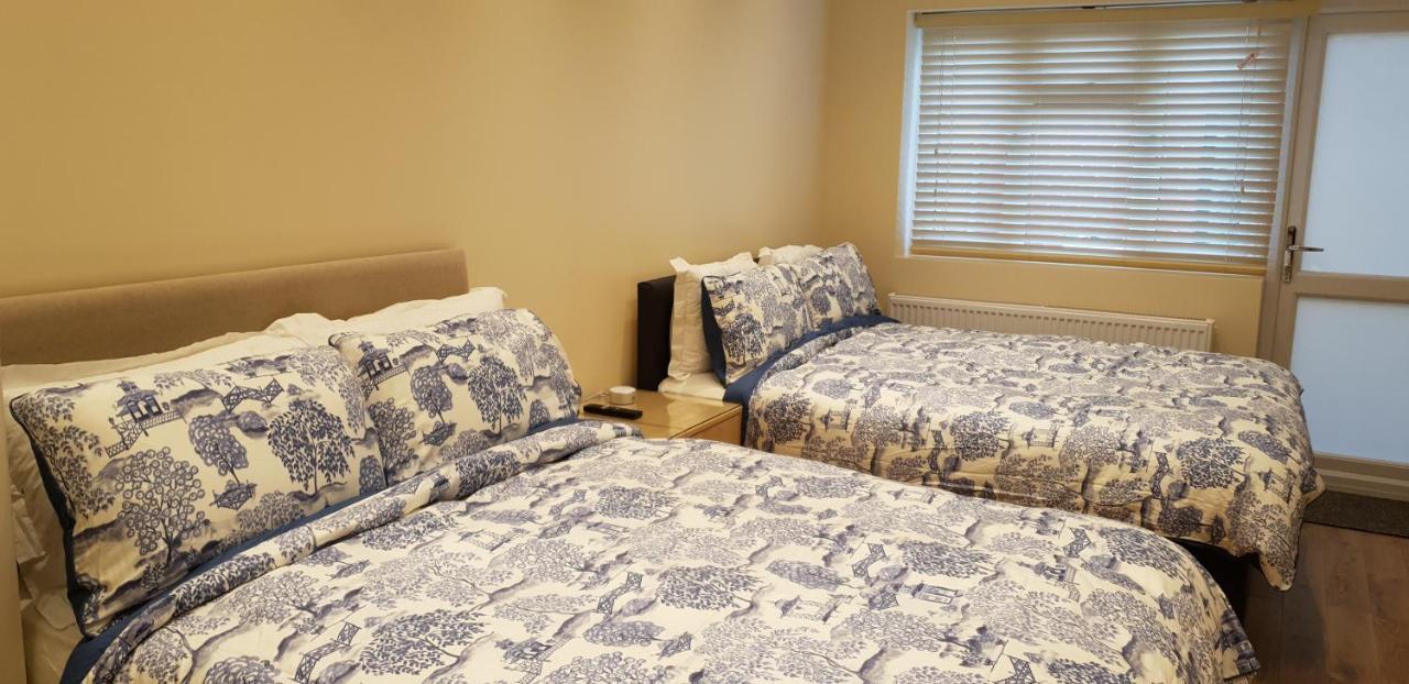 London Luxury Apartments 5 Min Walk From Ilford Station, With Free Parking Free Wifi エクステリア 写真