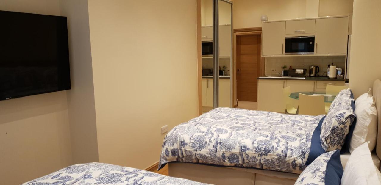 London Luxury Apartments 5 Min Walk From Ilford Station, With Free Parking Free Wifi エクステリア 写真