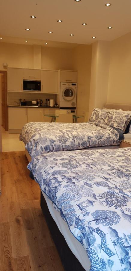 London Luxury Apartments 5 Min Walk From Ilford Station, With Free Parking Free Wifi エクステリア 写真