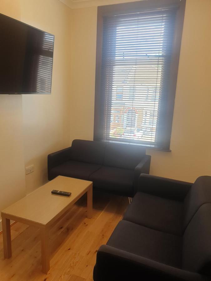 London Luxury Apartments 5 Min Walk From Ilford Station, With Free Parking Free Wifi エクステリア 写真