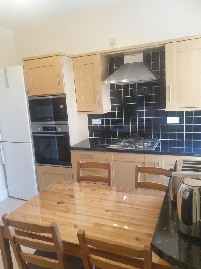 London Luxury Apartments 5 Min Walk From Ilford Station, With Free Parking Free Wifi エクステリア 写真